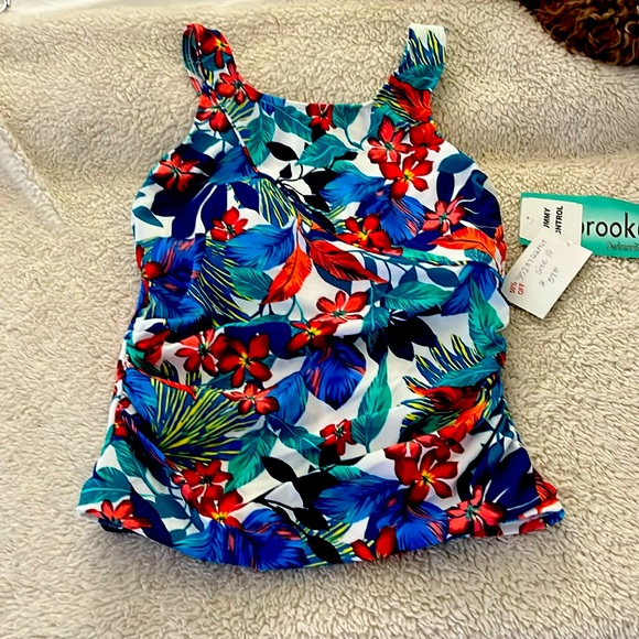 NWT TANKINI TOP WITH BUILT IN BRA - Picture 1 of 5